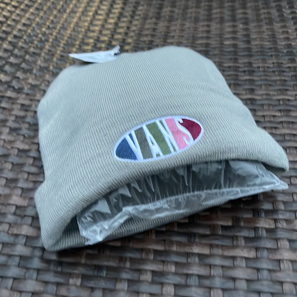 Vans WM Breakin Curf Grey Beanie Skateboarding Hat Women & Men VN0A5GUV85T - Picture 14 of 15